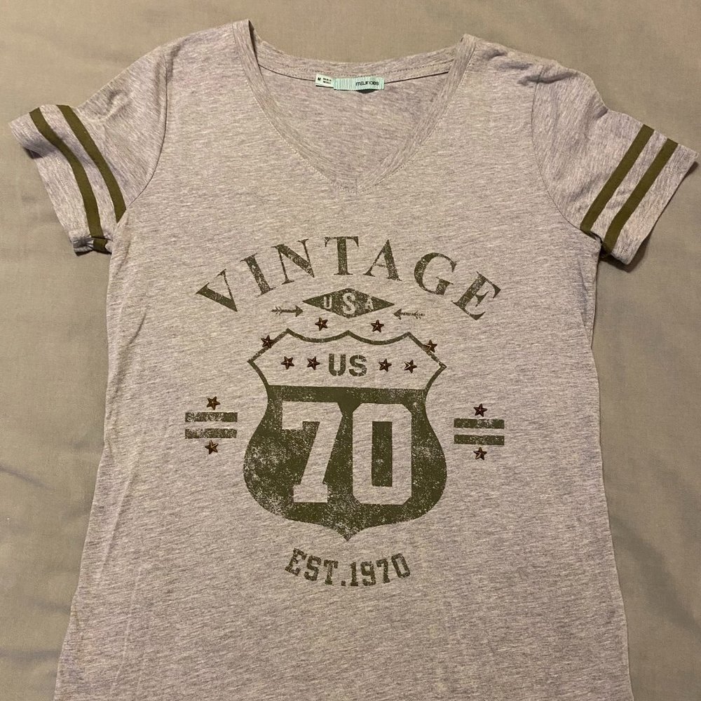 Maurices 'Vintage' Gray/Green Short-Sleeve Tee